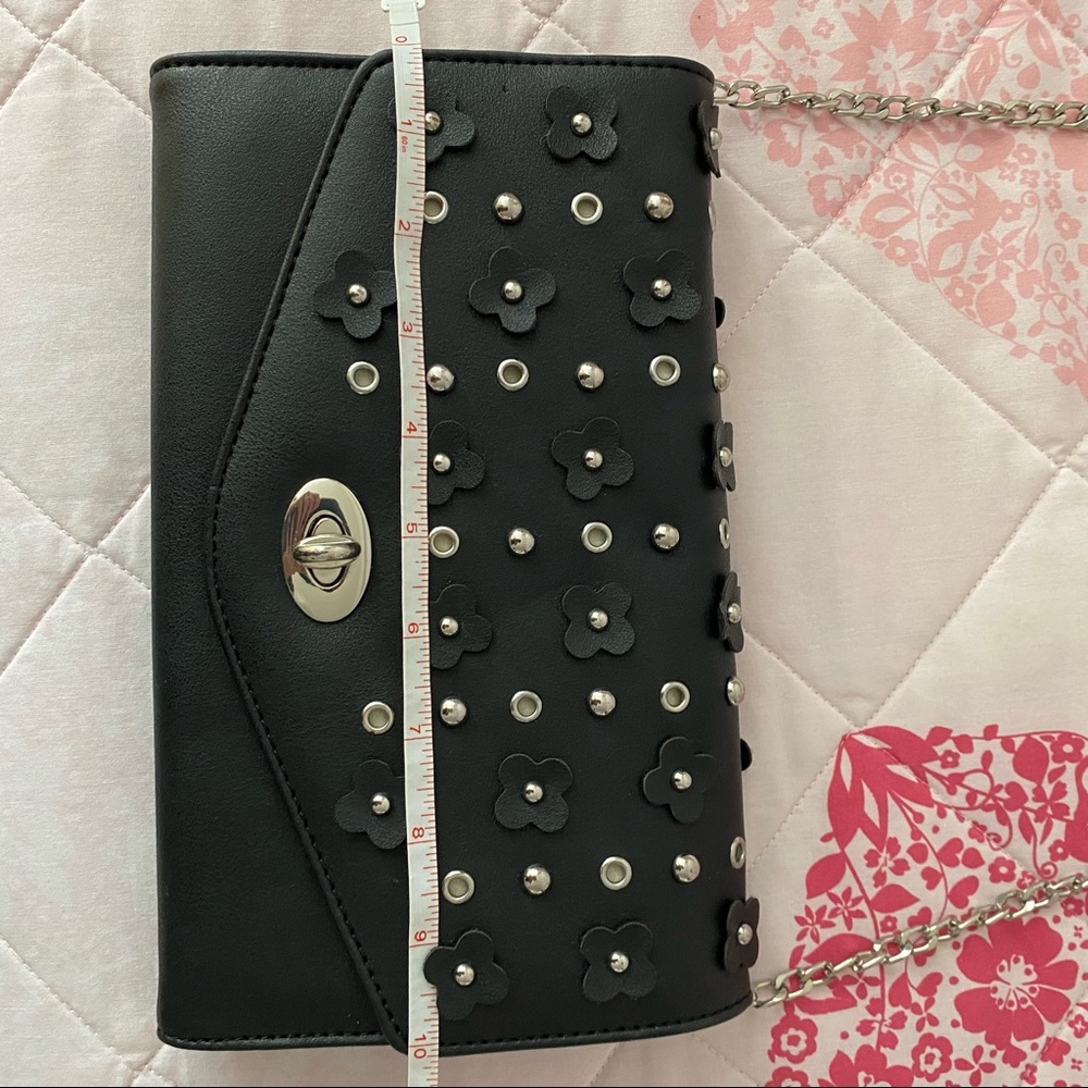 Catherine Malandrino Black Floral Appliqué Crossbody & Clutch - Picture 10 of 12